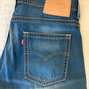Levi Strauss 504 jeans, men’s 34x32, excellent condition.